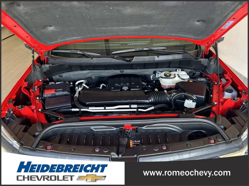 Used 2023 Chevrolet Silverado 1500 LT AWD/4WD image 9