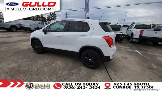 Used 2022 Chevrolet Trax LS w/ Tint and Cruise Package FWD image 6