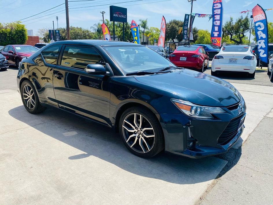 Used 2015 Scion tC FWD image 13