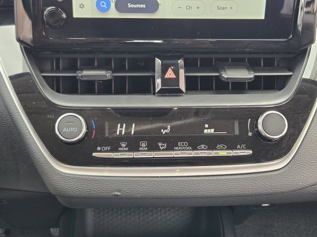 Used 2024 Toyota Corolla LE image 13