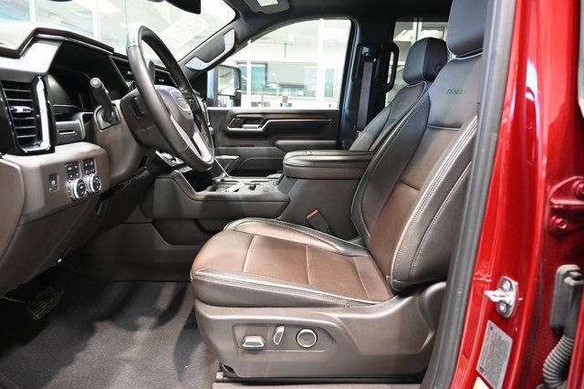 Used 2024 GMC Sierra 3500 Denali image 12