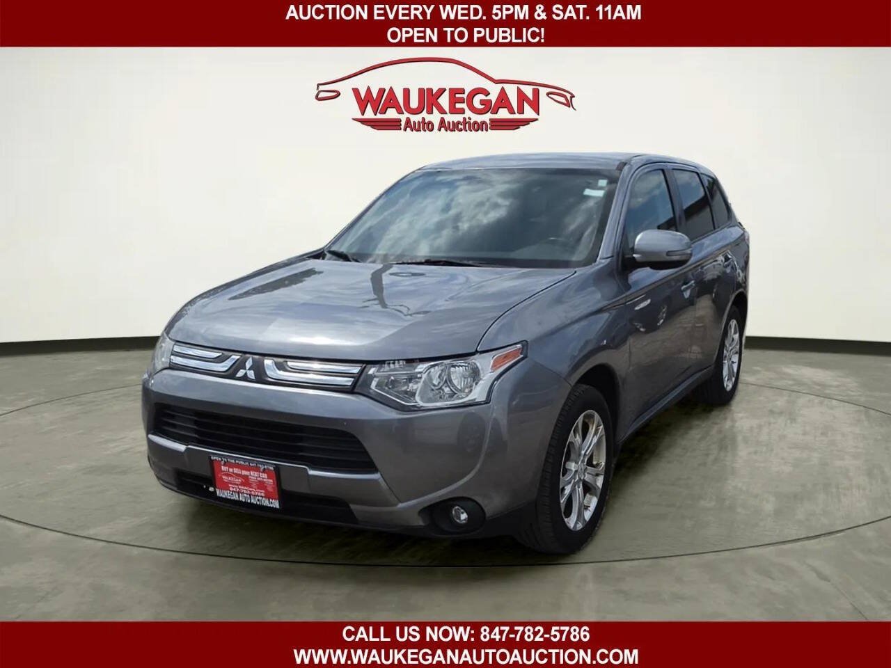 Used 2014 Mitsubishi Outlander SE FWD image 1