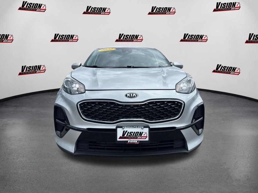 Used 2022 Kia Sportage LX image 2