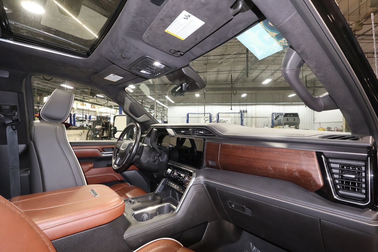 Used 2025 GMC Sierra 3500 Denali Ultimate AWD/4WD image 29