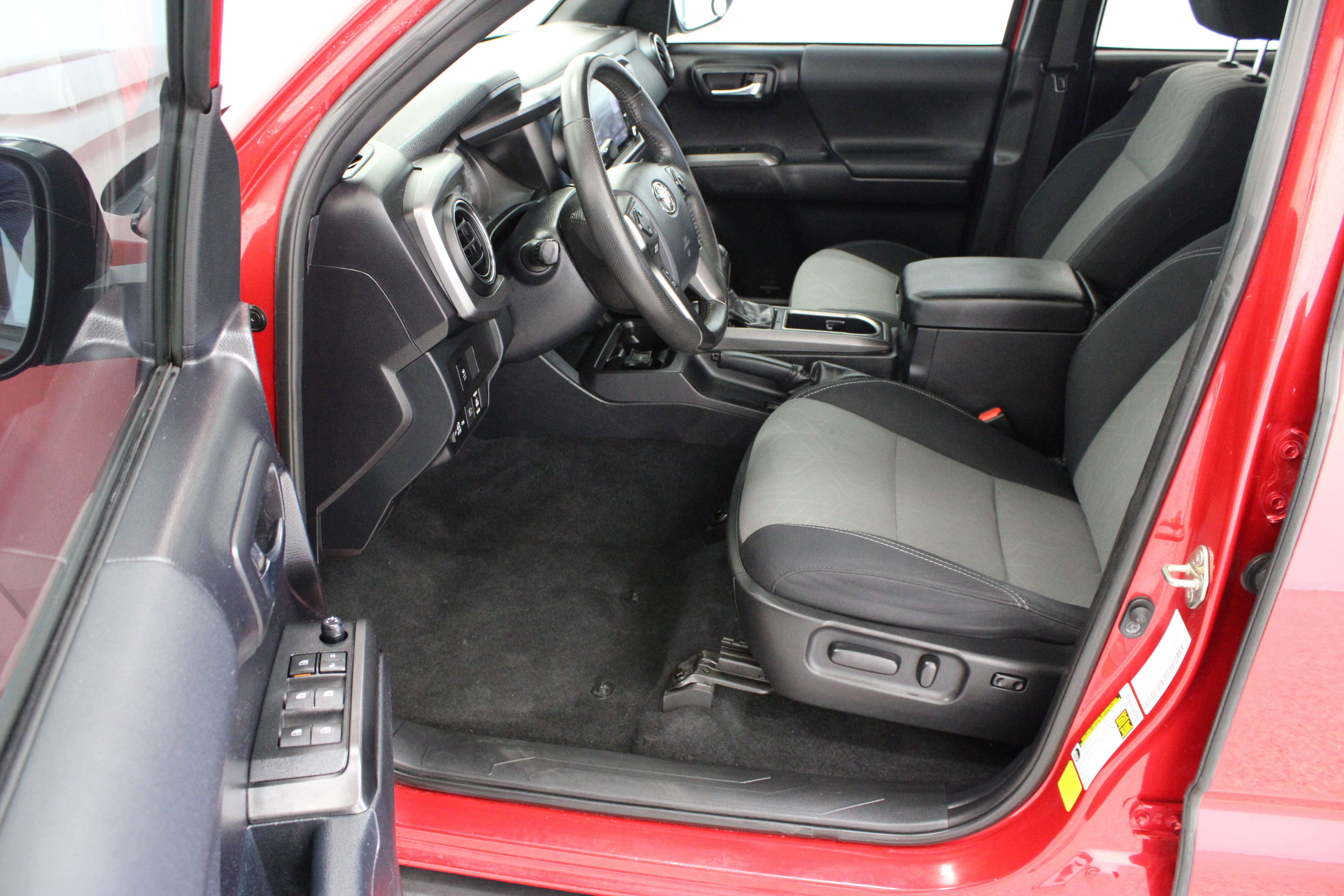 Certified 2020 Toyota Tacoma TRD Sport w/ Technology Package RWD image 14
