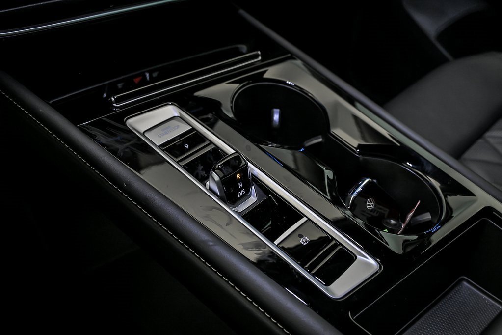 Certified 2025 Volkswagen Atlas SEL Premium R-Line image 15