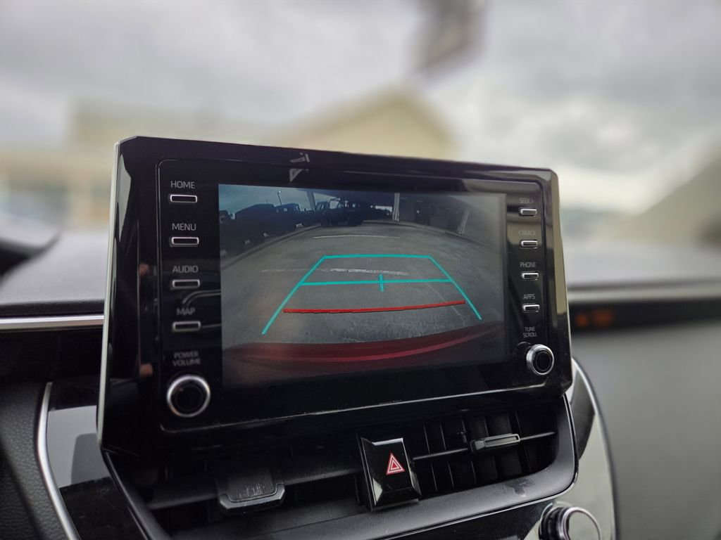 Used 2020 Toyota Corolla LE FWD image 21