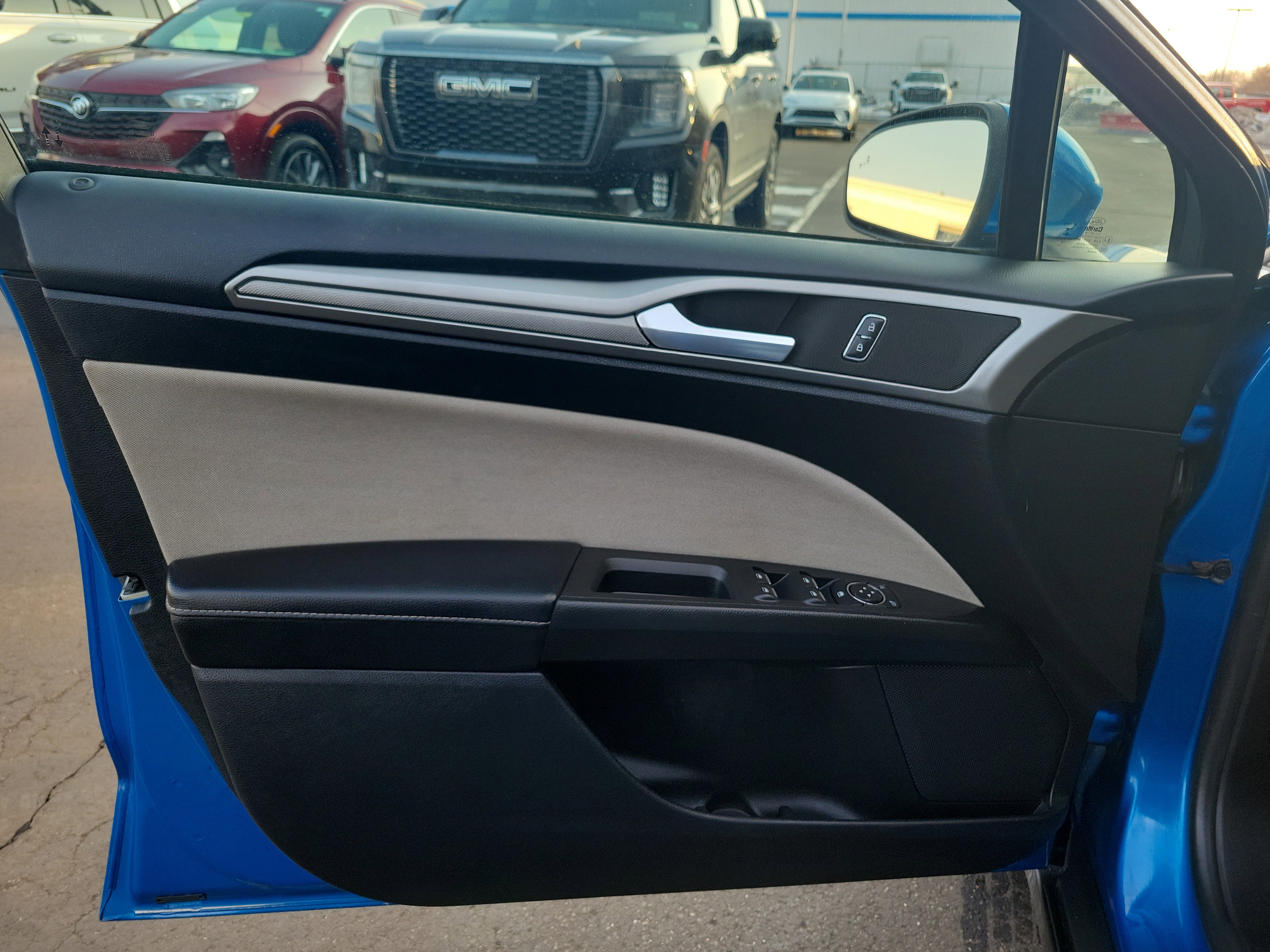 Used 2020 Ford Fusion S image 15