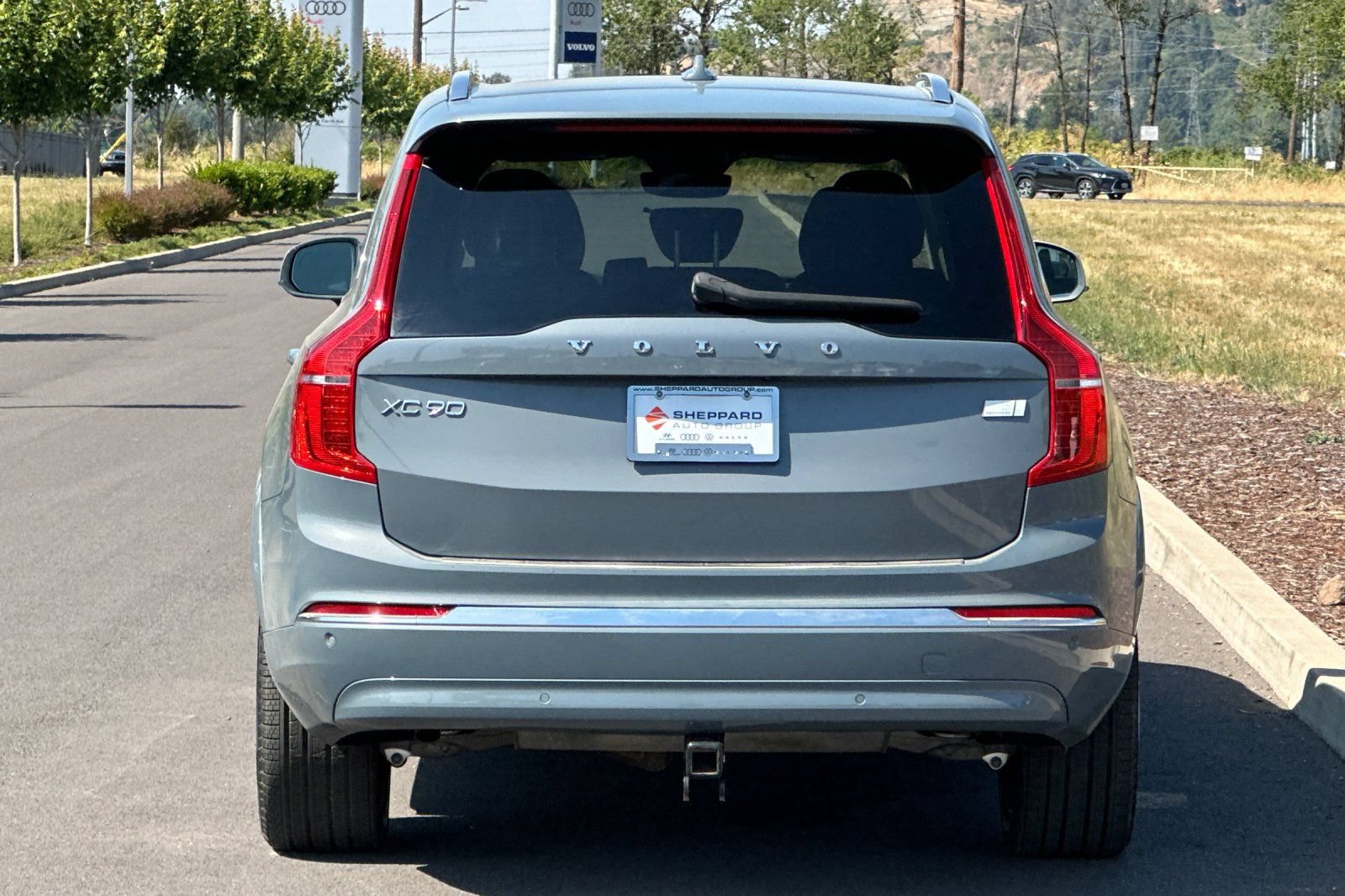 Used 2023 Volvo XC90 T8 Plus w/ Protection Package Premier AWD/4WD image 4
