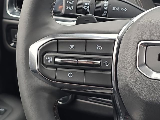 Used 2025 GMC Yukon Denali w/ Sun & Power Step Package AWD/4WD image 41