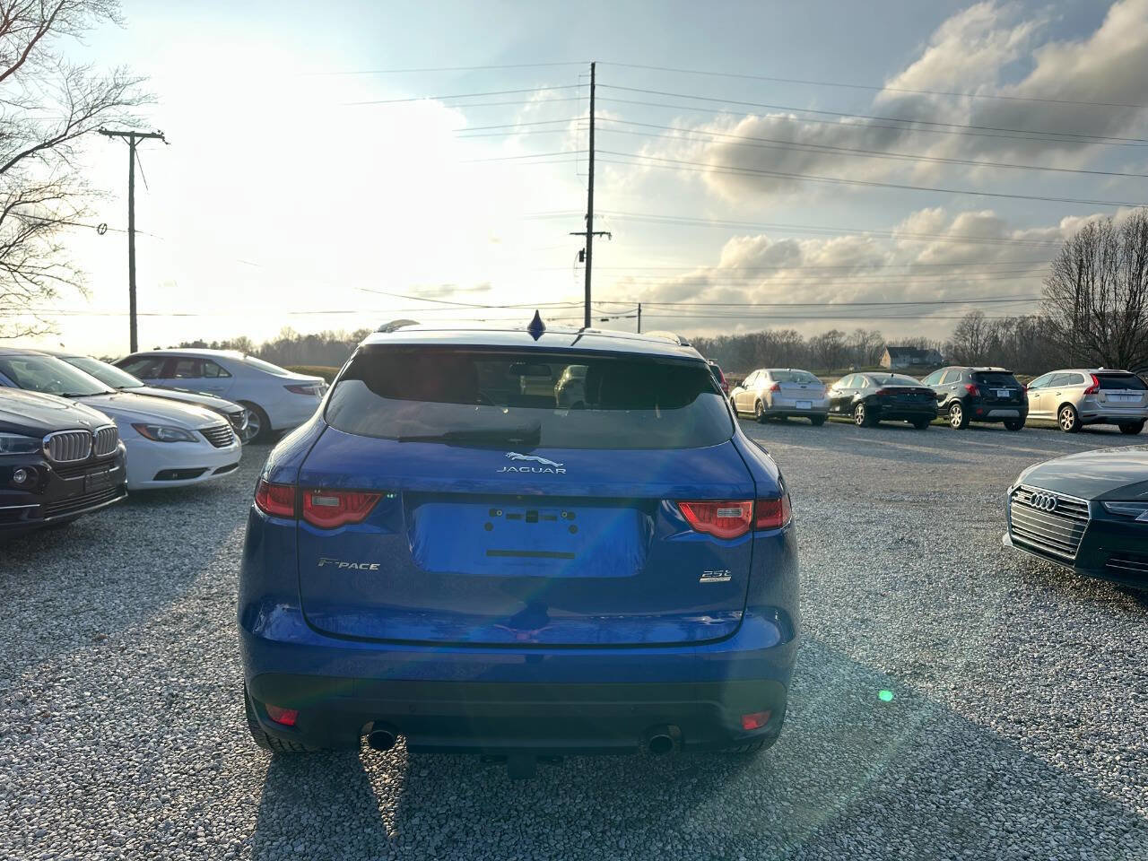 Used 2018 Jaguar F-PACE R-Sport image 7