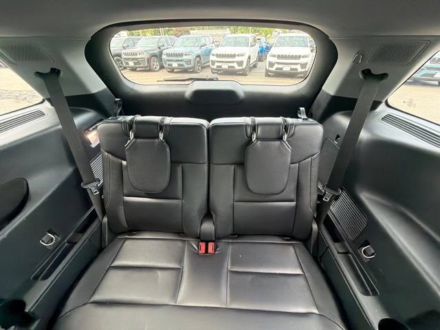 Used 2021 Ford Explorer Limited w/ Equipment Group 301A AWD/4WD image 17