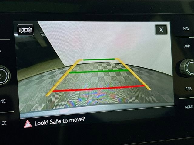 New 2026 Volkswagen Taos SEL image 15