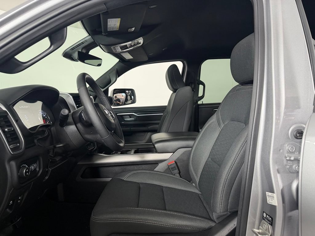 Used 2025 RAM 1500 Big Horn AWD/4WD image 23