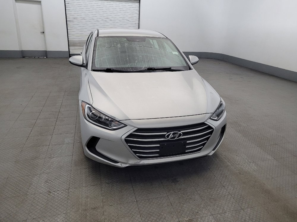Used 2018 Hyundai Elantra SE w/ Winter Weather Package FWD image 14