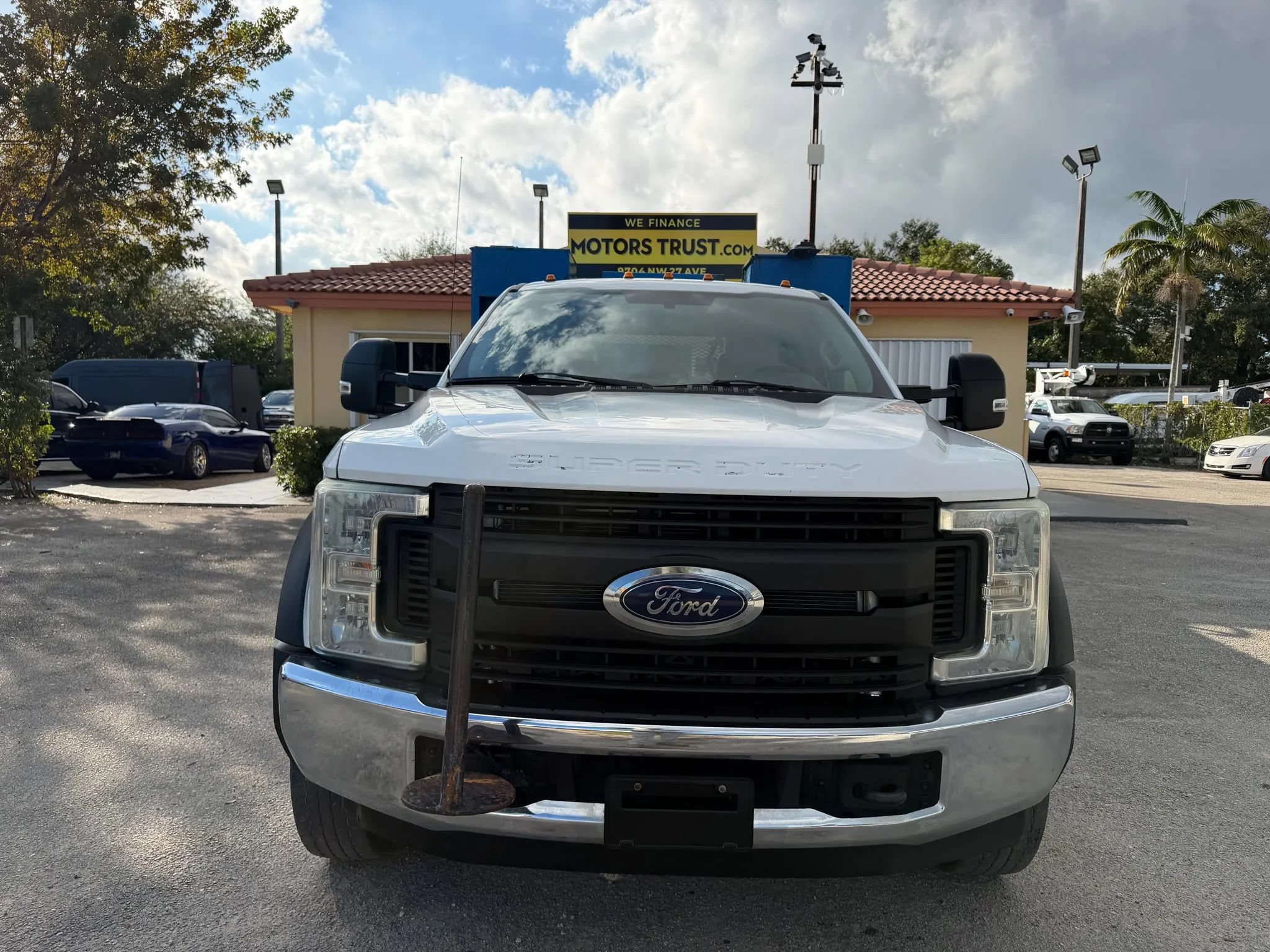 Used 2017 Ford F550 2WD Crew Cab Super Duty w/ Power Equipment Group image 10