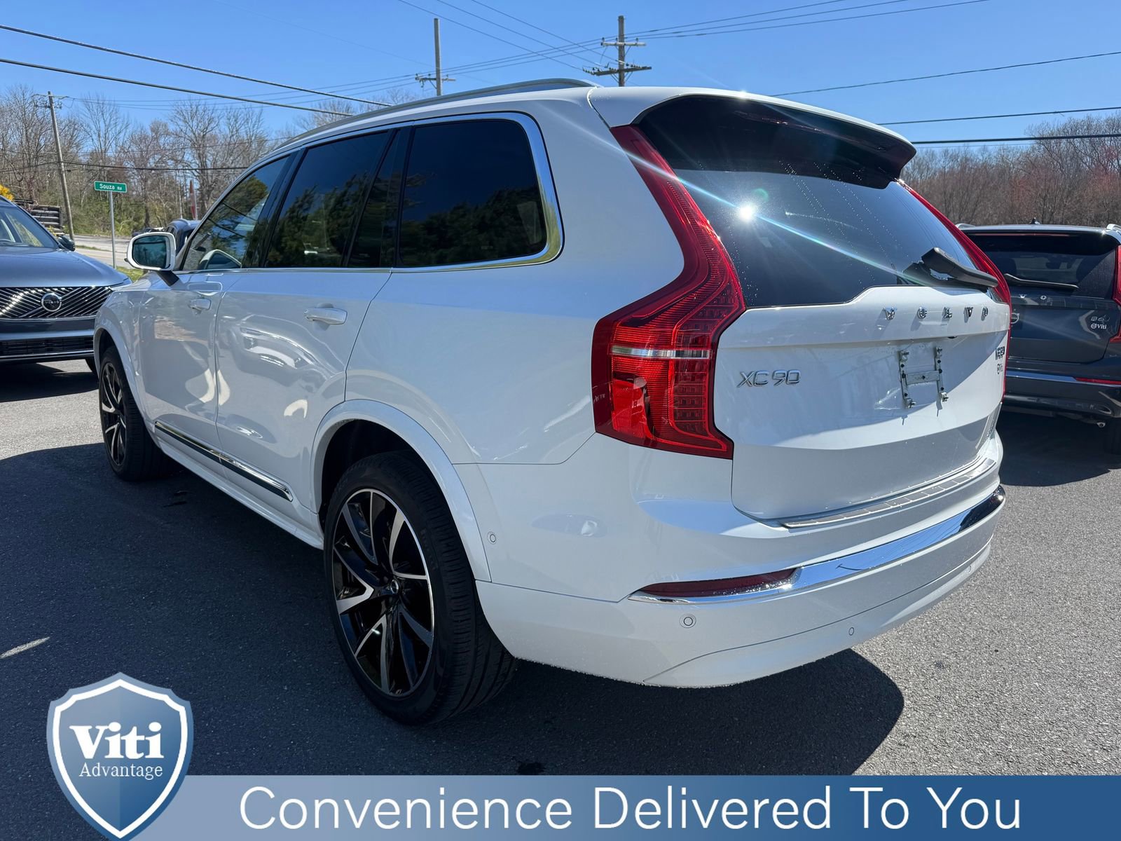 Used 2023 Volvo XC90 B5 Plus w/ Protection Package Premier AWD/4WD image 6