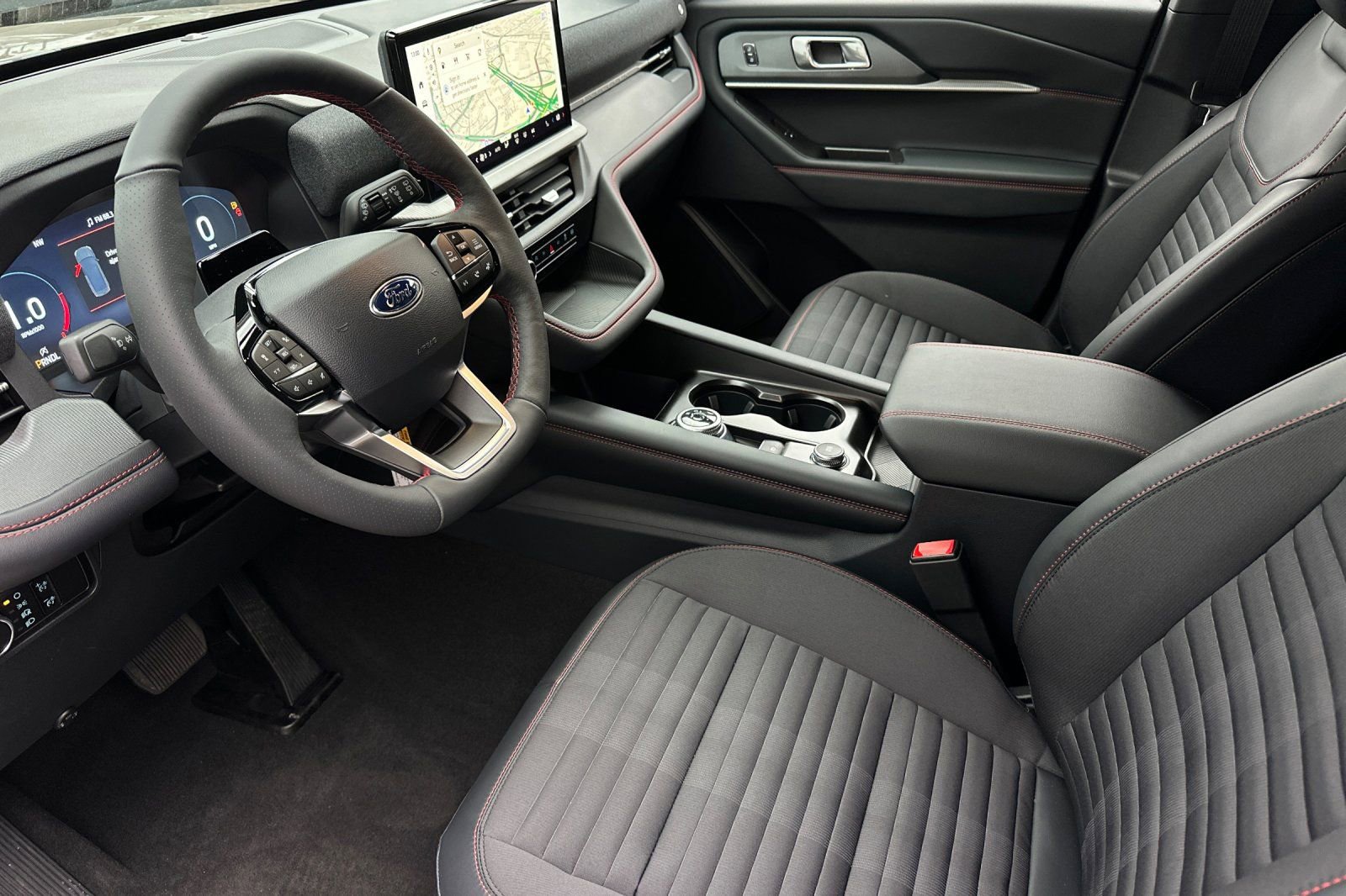 New 2026 Ford Explorer ST-Line w/ ST-Line Street Pack image 9