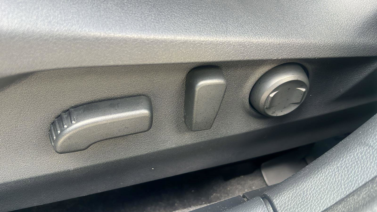 Certified 2025 Subaru Outback Wilderness AWD/4WD image 11