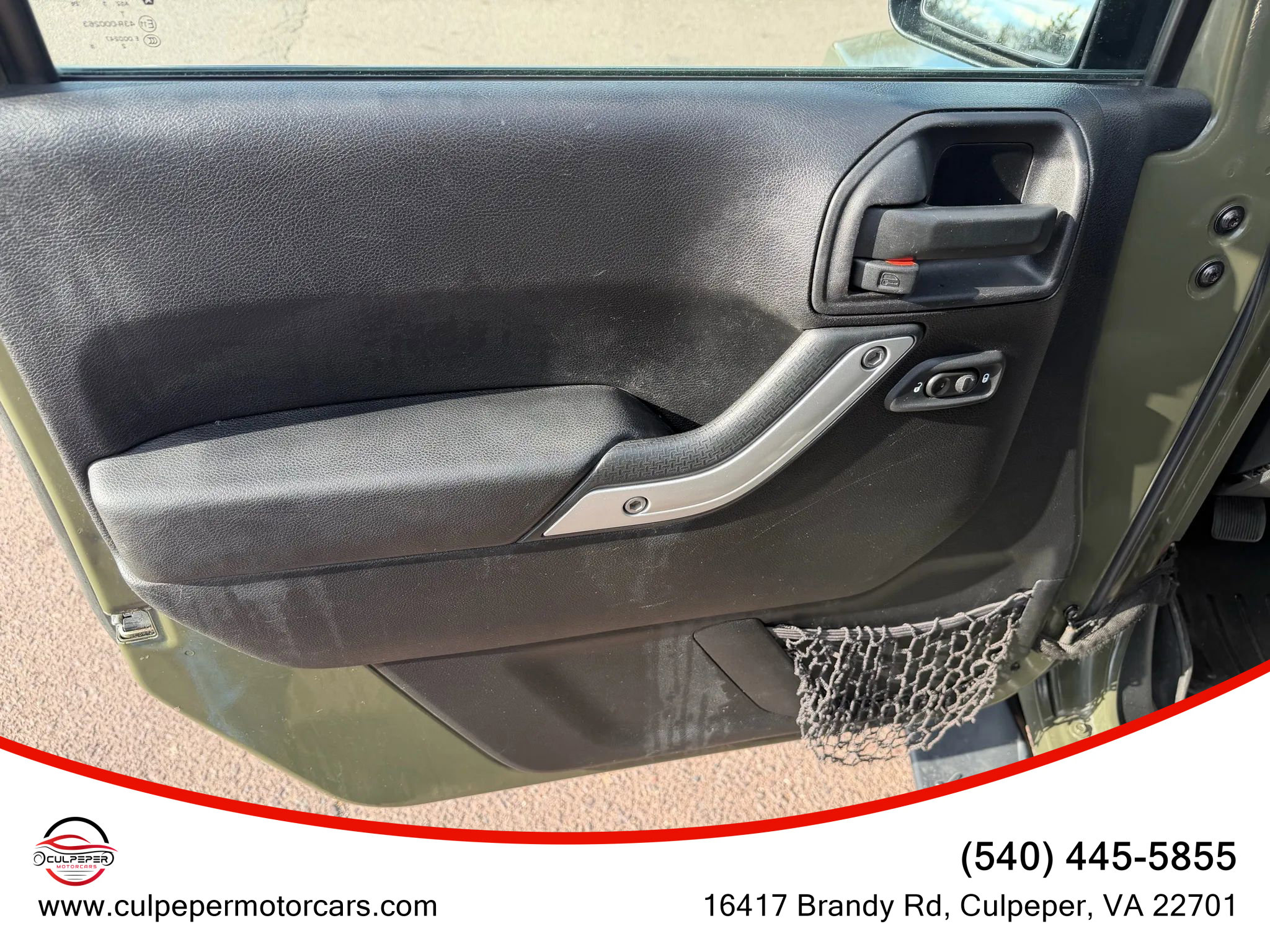 Used 2016 Jeep Wrangler Unlimited Sahara w/ Dual Top Group image 8