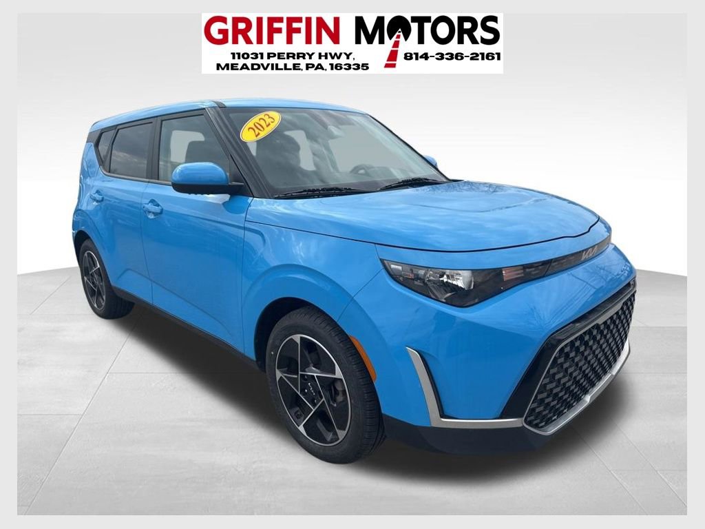 Used 2023 Kia Soul EX FWD image 1