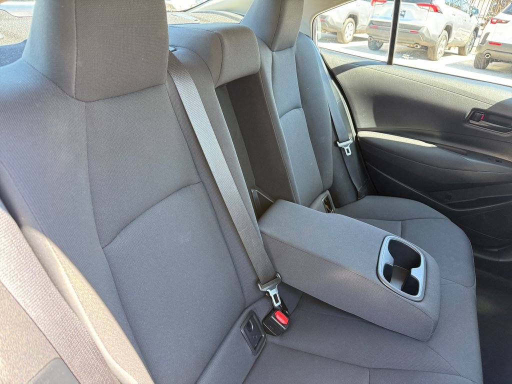 Used 2022 Toyota Corolla LE image 22