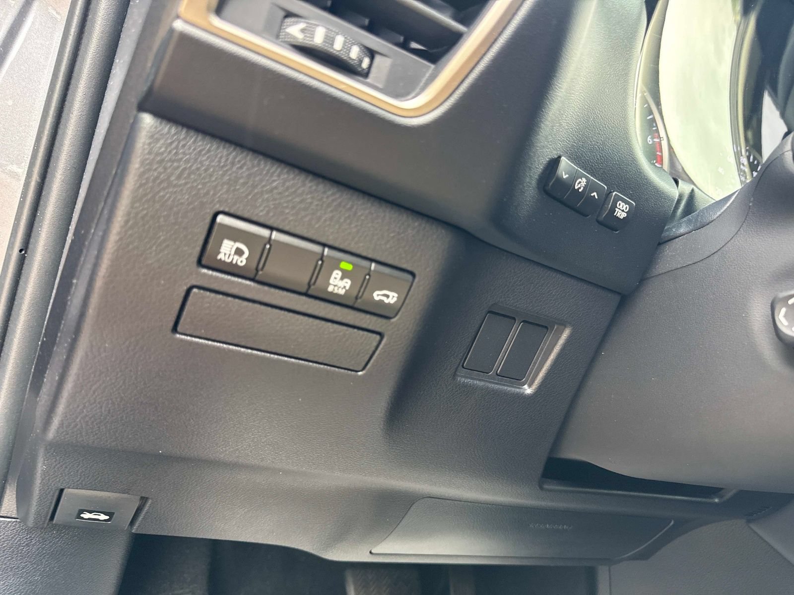 Used 2018 Lexus NX 300 FWD w/ Premium Package image 28