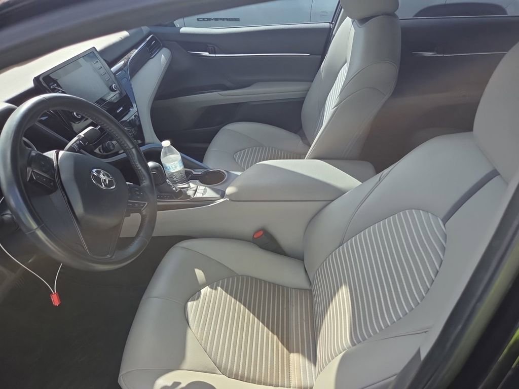 Used 2024 Toyota Camry SE FWD image 6