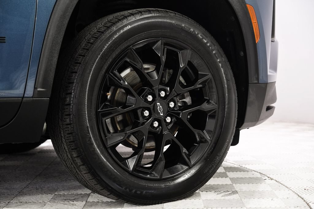 Used 2024 Chevrolet Traverse LT w/ Midnight/Sport Edition FWD image 60