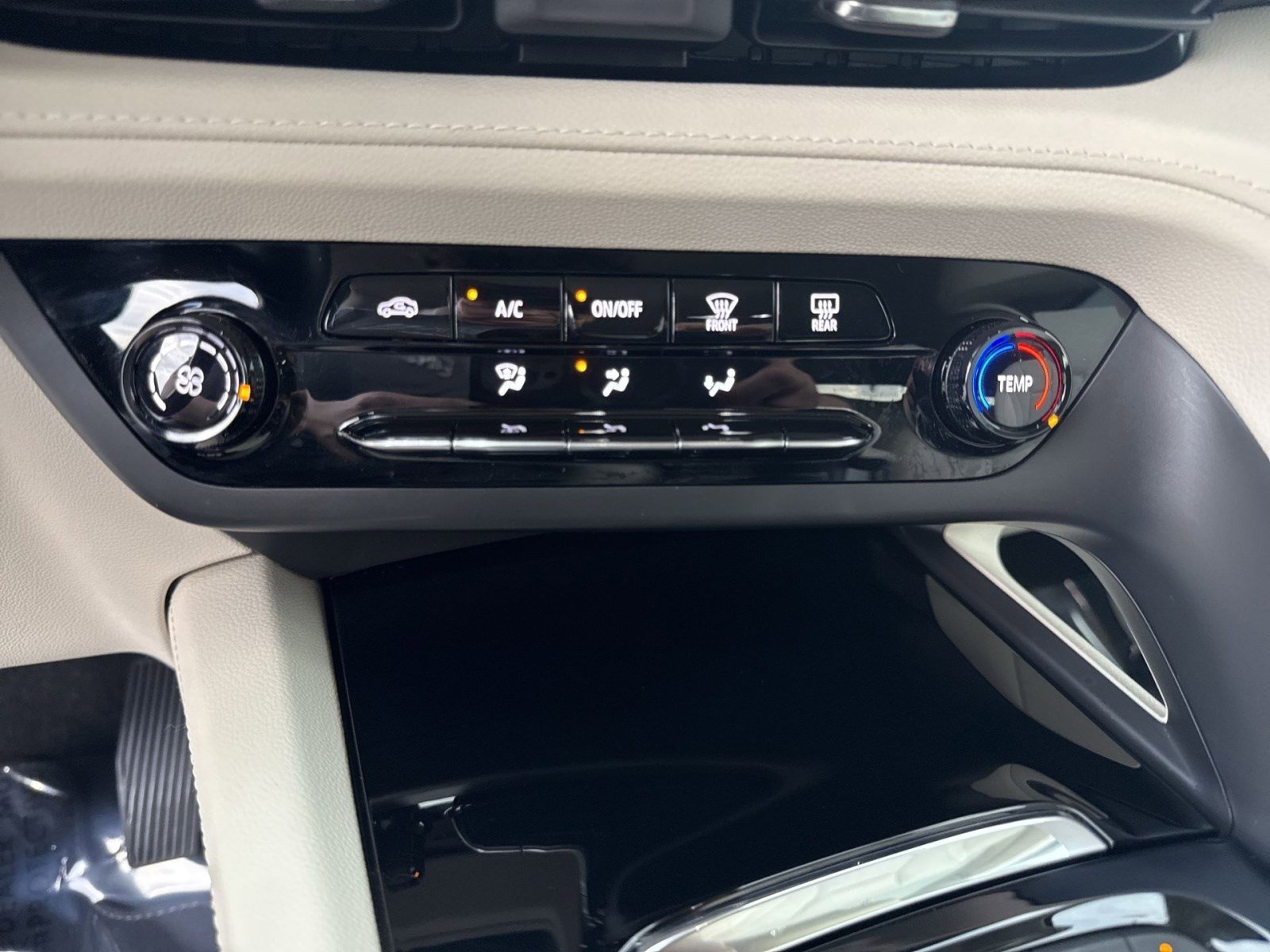 Used 2023 Buick Envision Preferred image 20