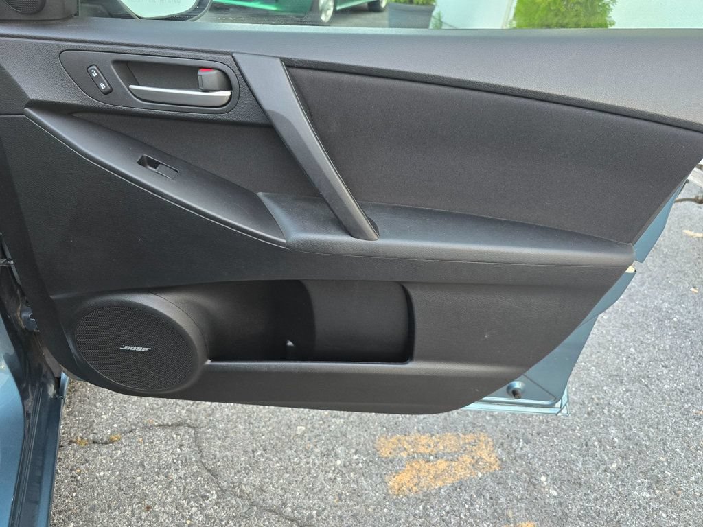 Used 2011 MAZDA MAZDA3 i Touring FWD image 20