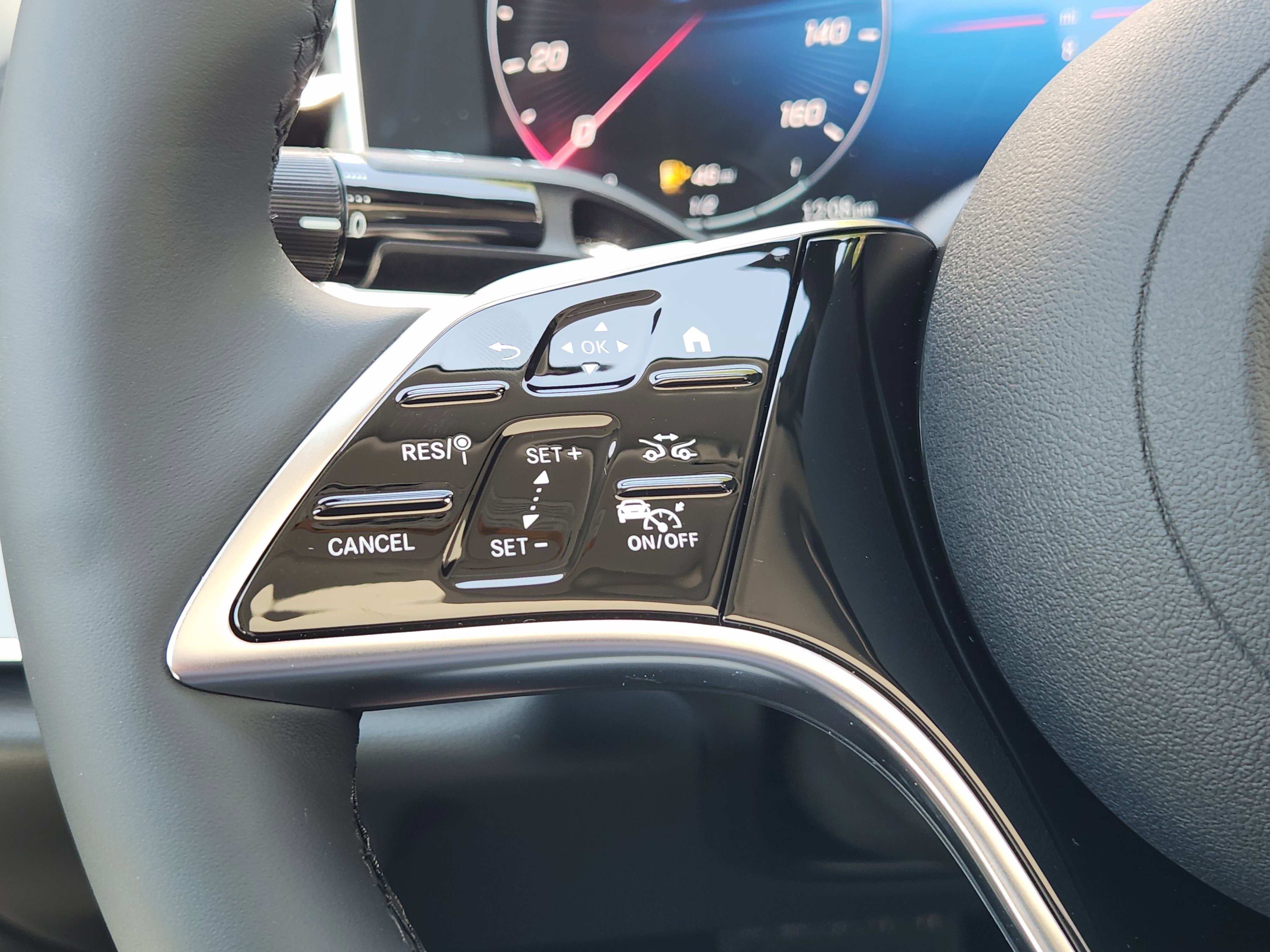 New 2026 Mercedes-Benz E 350 4MATIC Sedan image 28