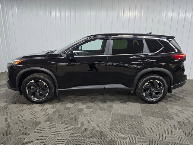 Used 2024 Nissan Rogue SV image 5