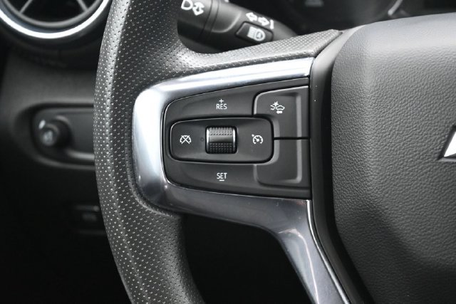 Used 2024 Chevrolet Blazer LT w/ Convenience Package FWD image 17
