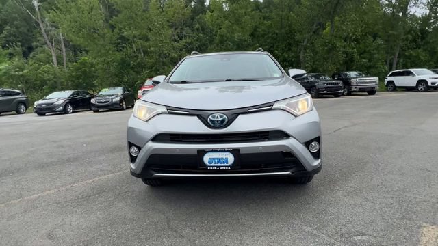 Used 2018 Toyota RAV4 XLE w/ Convenience Package AWD/4WD image 3