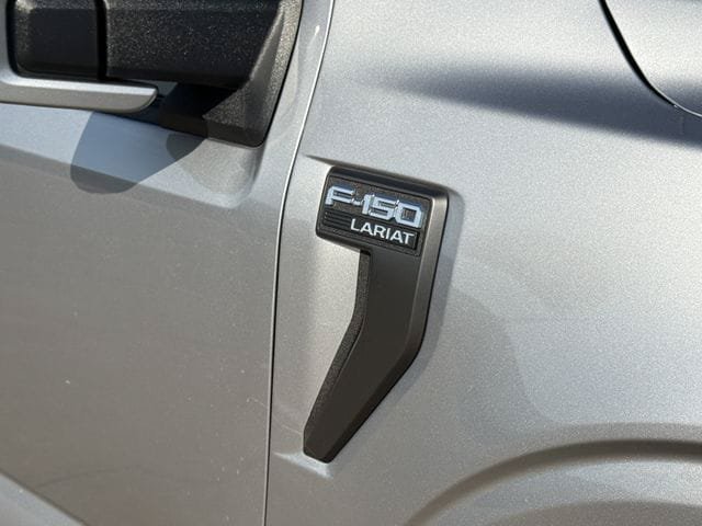 Used 2022 Ford F150 Lariat w/ Equipment Group 502A High AWD/4WD image 8