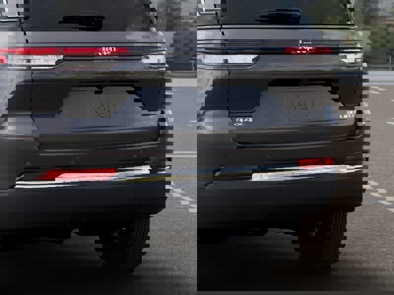 New 2025 Jeep Grand Cherokee Limited image 13