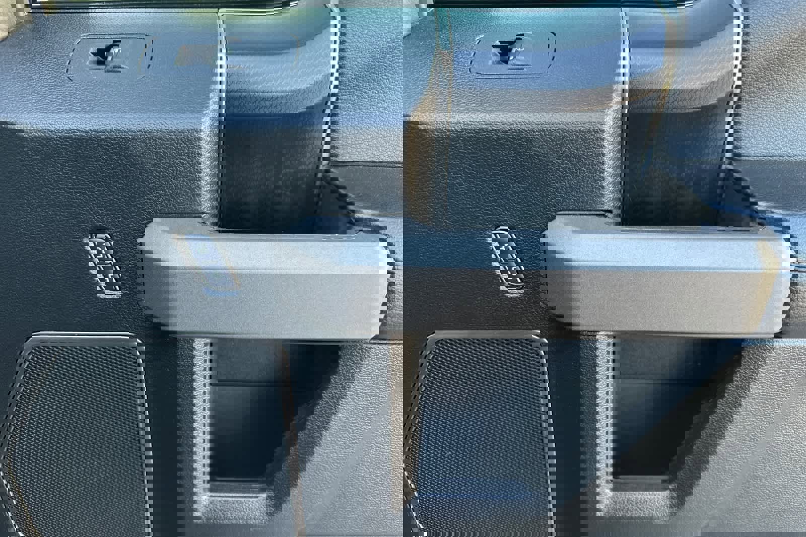 Used 2018 Ford F150 Raptor w/ Equipment Group 802A Luxury image 18