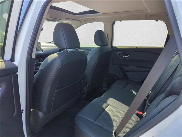 New 2026 Nissan Rogue Platinum w/ Platinum Premium Package AWD/4WD image 17