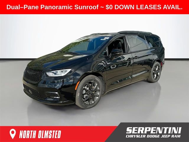 New 2026 Chrysler Pacifica Limited w/ S Appearance Package