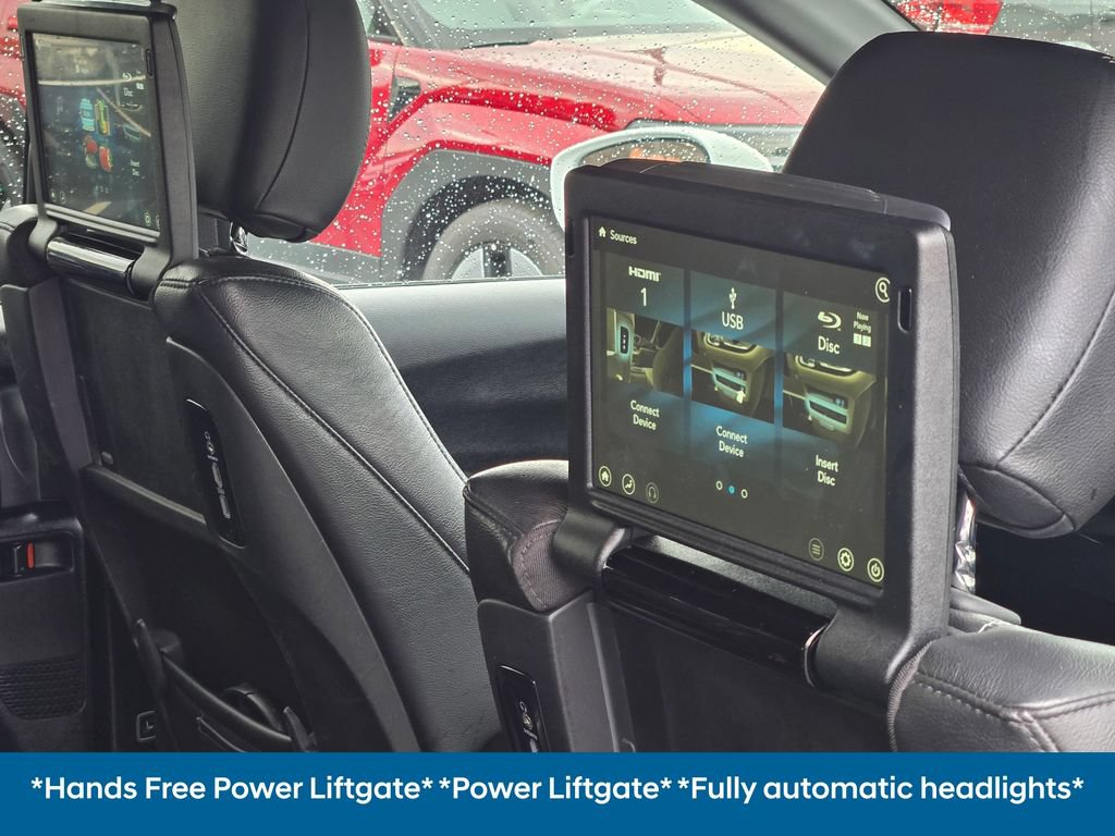 Used 2021 Chrysler Pacifica Touring-L w/ Uconnect Theater Family Group FWD image 21