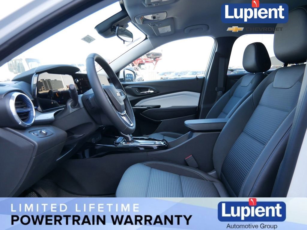 New 2026 Chevrolet Trax LT w/ Driver Confidence Package image 14