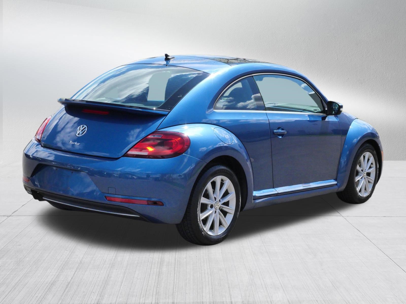 Used 2019 Volkswagen Beetle 2.0T SE FWD image 7