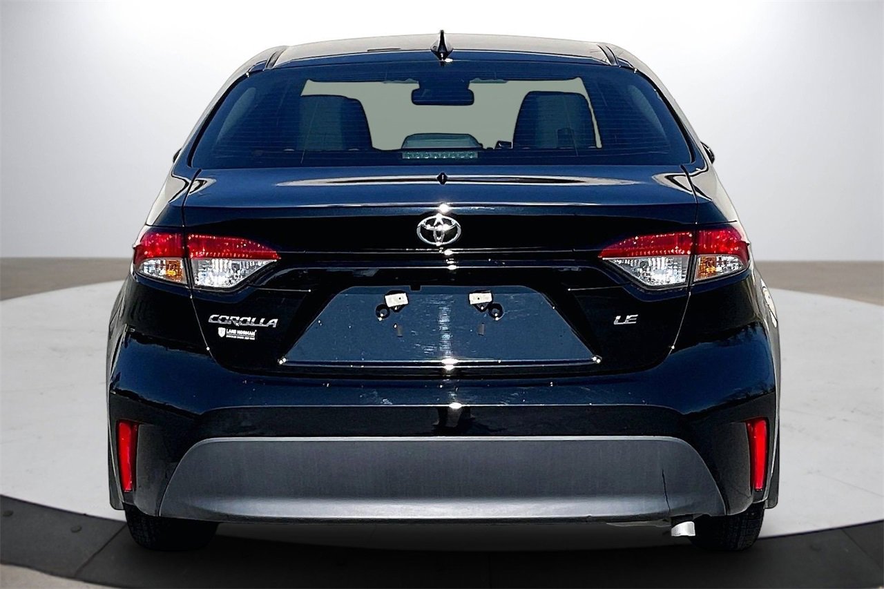 Used 2025 Toyota Corolla LE image 8