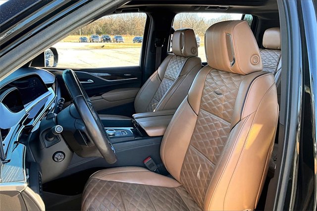 Used 2022 Cadillac Escalade ESV Sport w/ Touring Package image 21