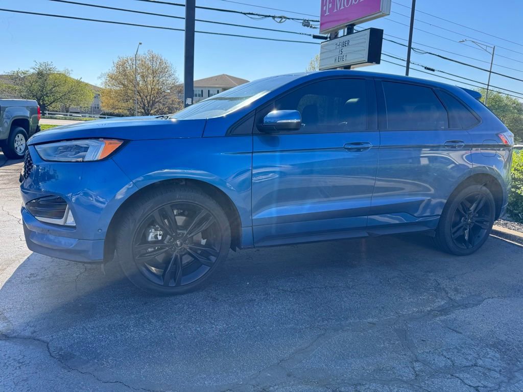 Used 2020 Ford Edge ST w/ Equipment Group 401A image 2