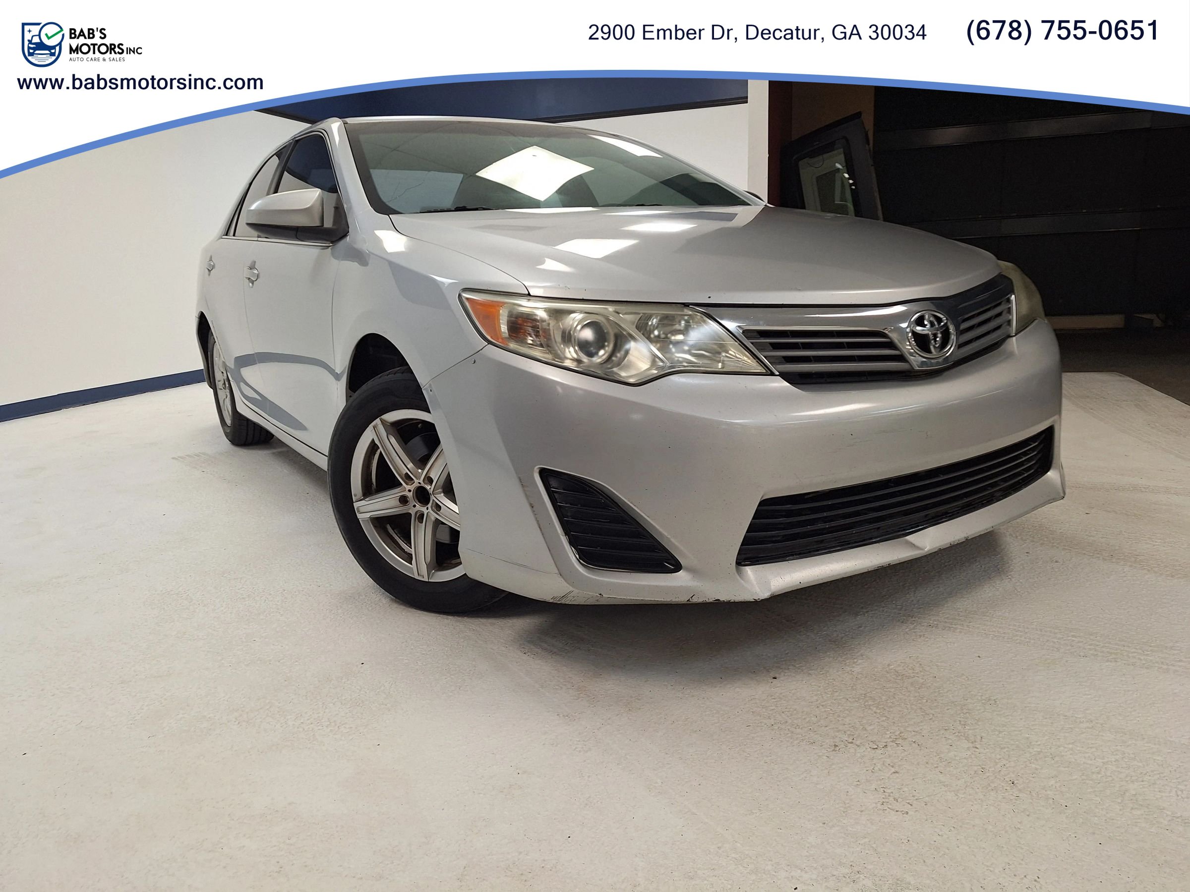 Used 2012 Toyota Camry FWD image 2