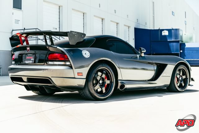 Used 2010 Dodge Viper ACR RWD image 9