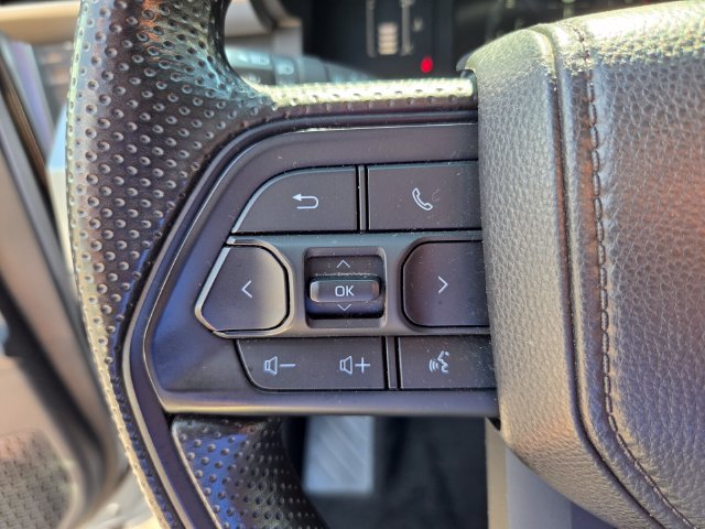 Used 2025 Toyota Tacoma SR5 AWD/4WD image 37