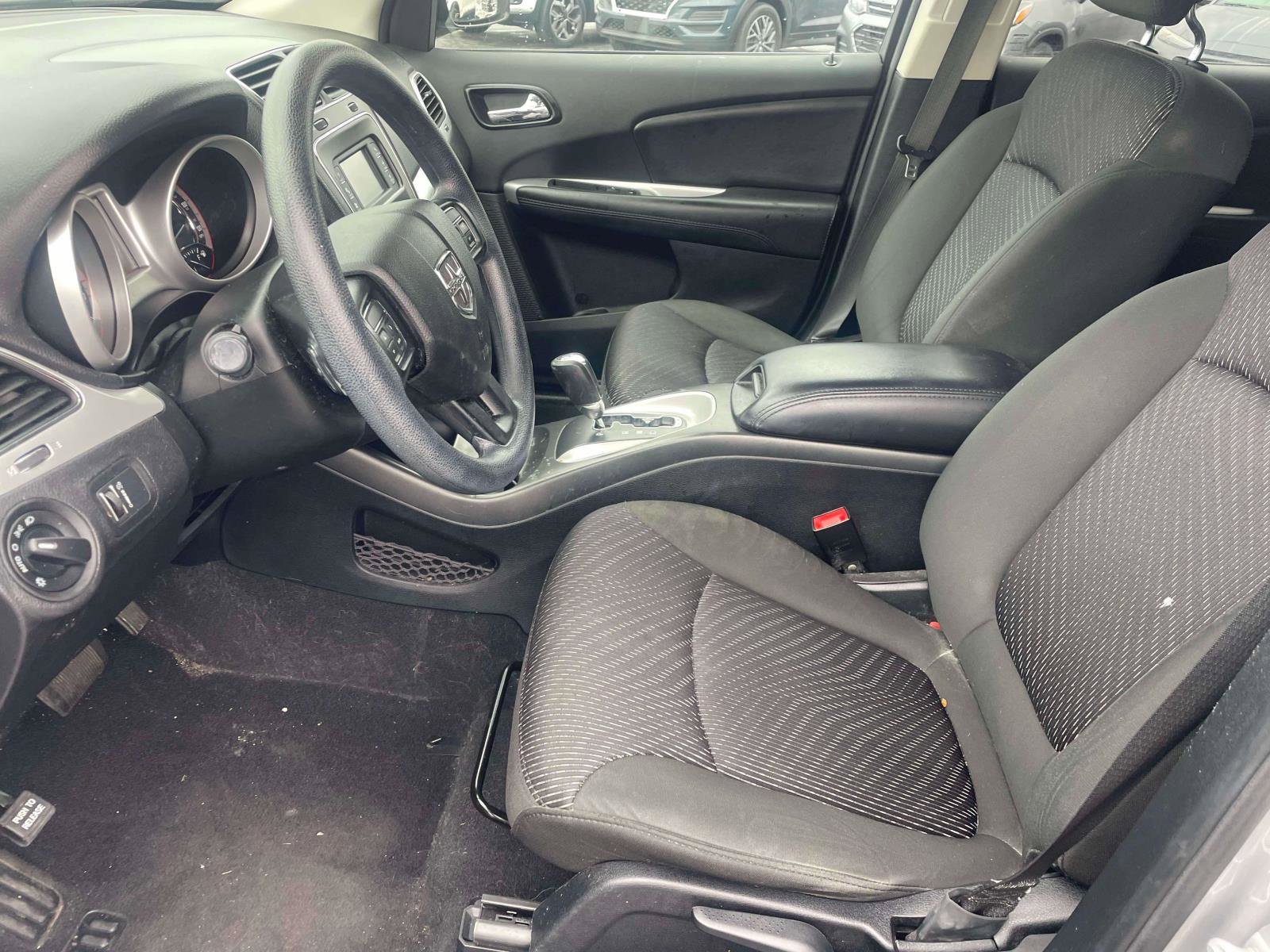 Used 2019 Dodge Journey SE image 5